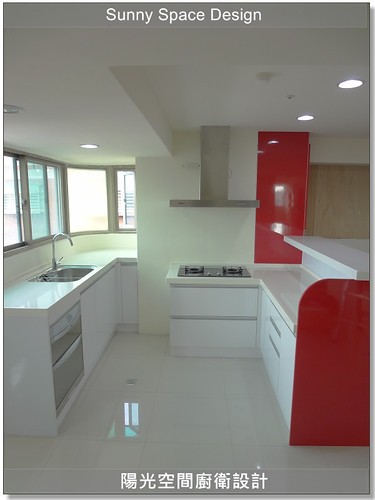 水槽區寬敞備料空間