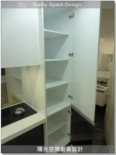 隱藏式電器櫃位置與動線