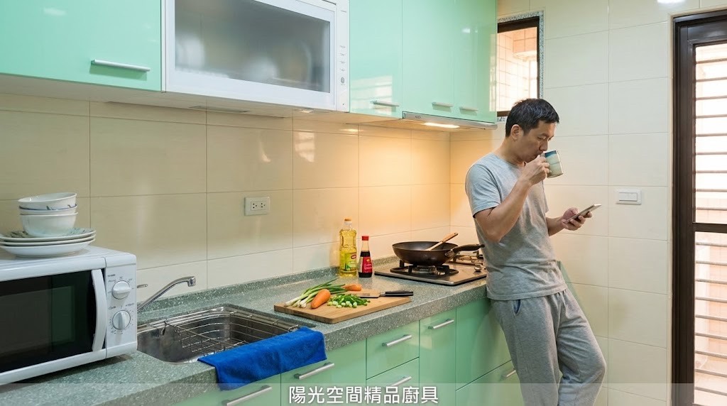 台北大安區墨綠色人造石廚房 × 豪山三機 × 水晶門板｜陽光空間精品廚具