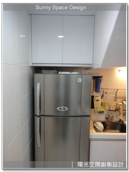 G型崁鋁把手與水晶門板