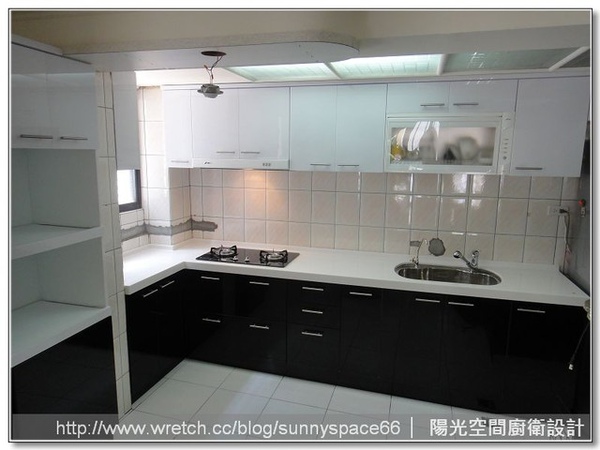 高身電器櫃與拍拍手門片