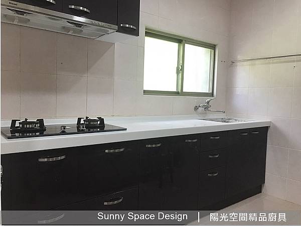 陽光空間精品廚具實際完工案例：L型廚房設計，適合大量烹飪的家庭