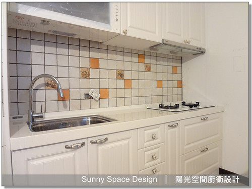 鵝頸水龍頭與水槽配置