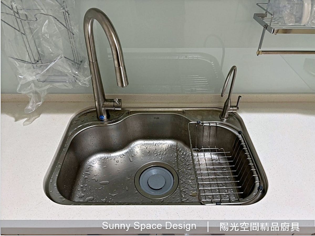 L型廚具櫃體細節