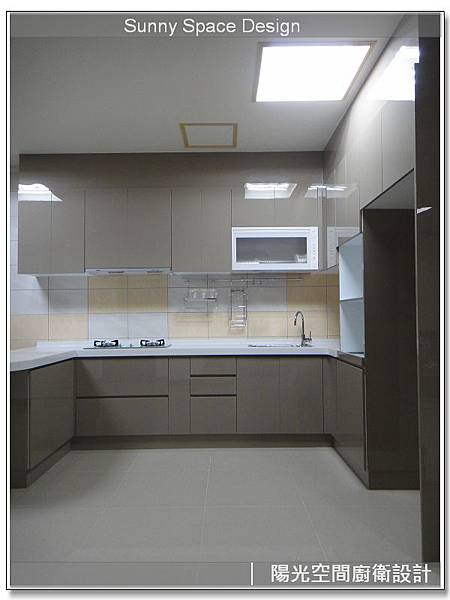 吧檯修圓細節特寫