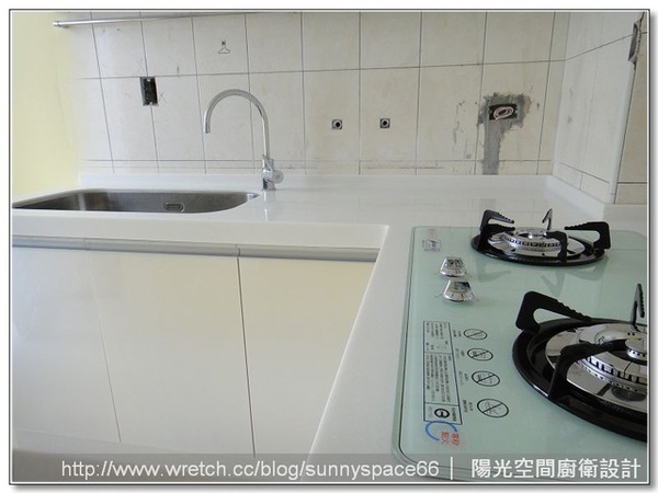 完工後清爽俐落的廚房氛圍