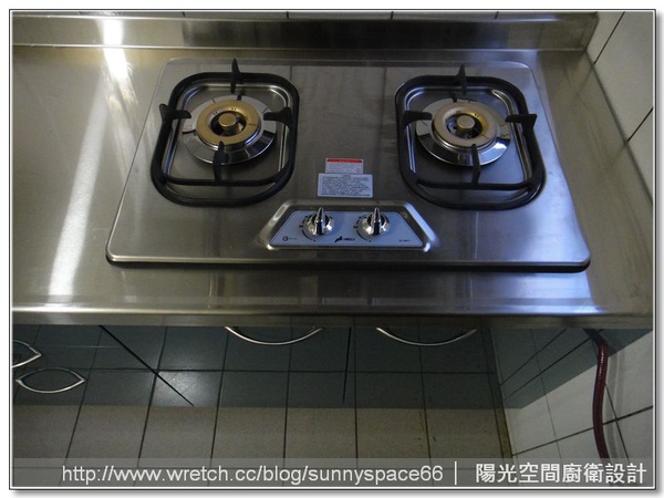 不銹鋼檯面與水槽平接無縫設計