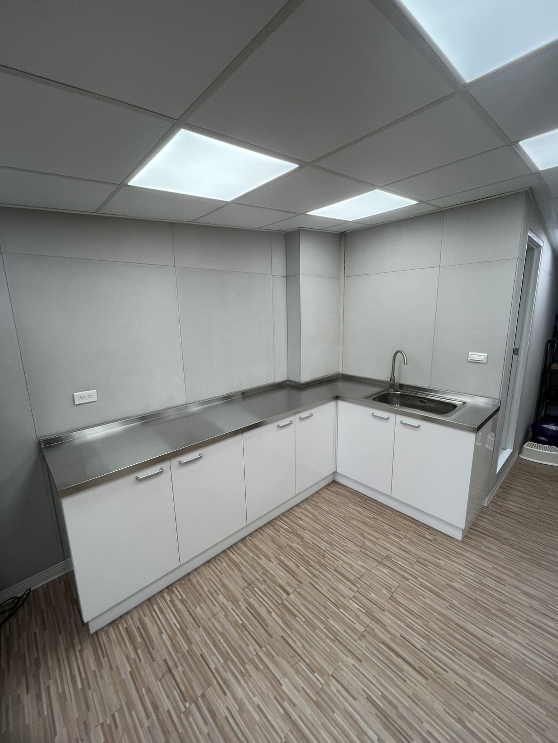 下櫃層板收納配置