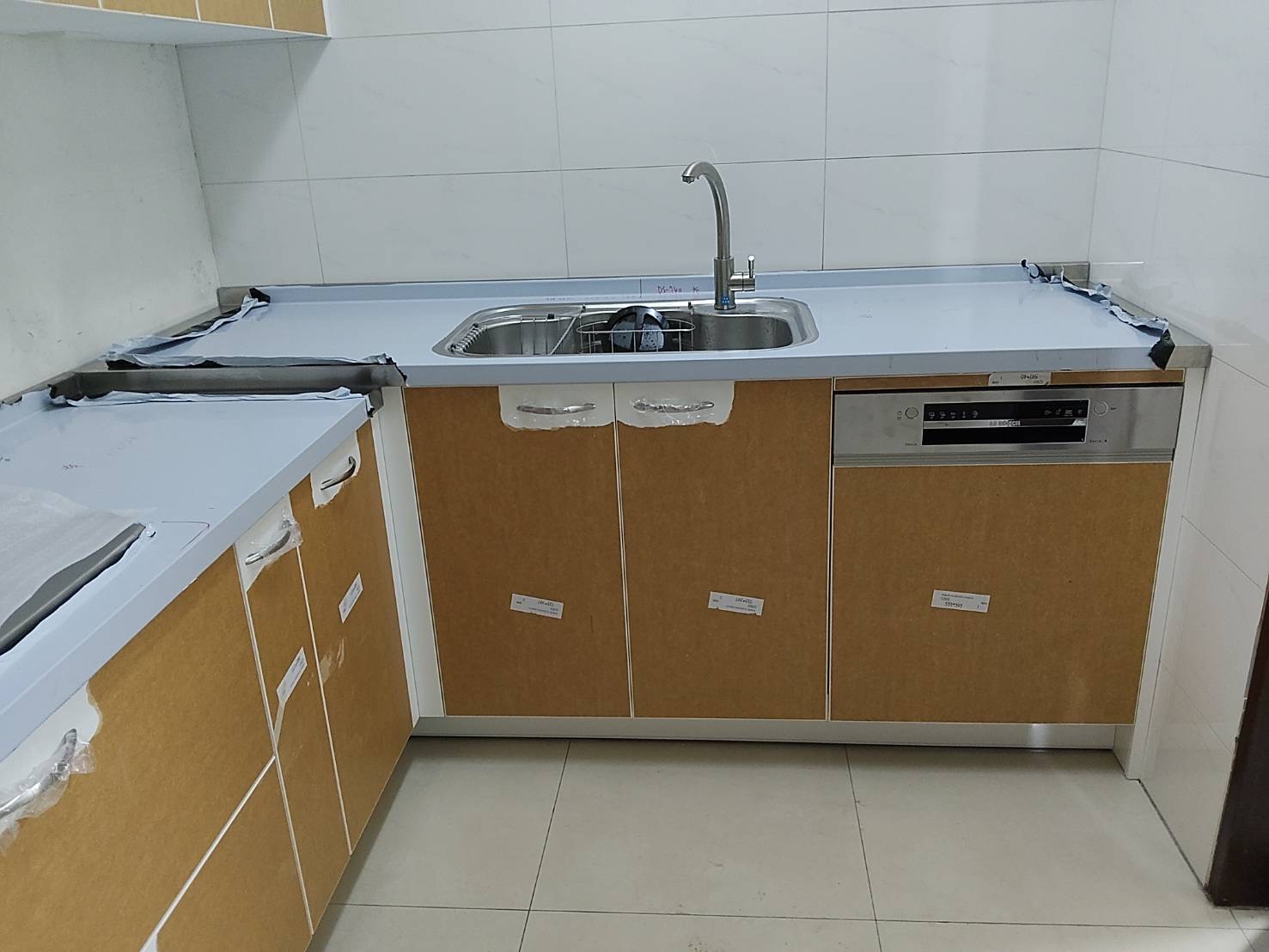 水槽區配置 洗滌區水槽與龍頭配置