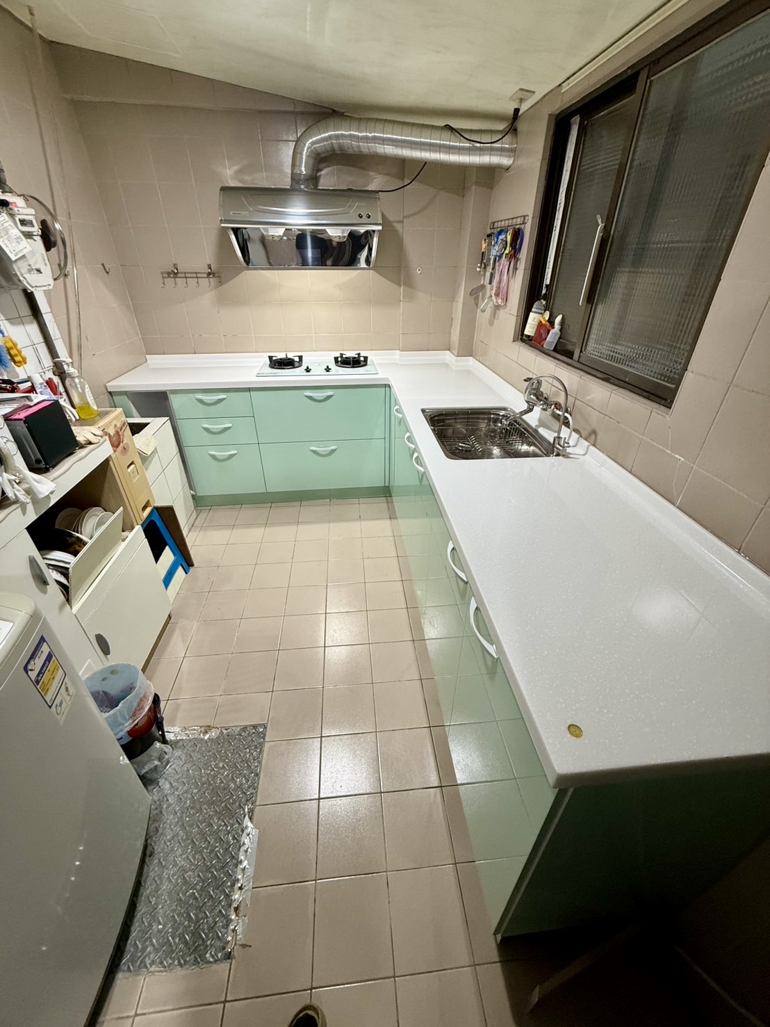 萬華康定路周小姐 L型廚具完工全景 韓國人造石檯面 水晶門板