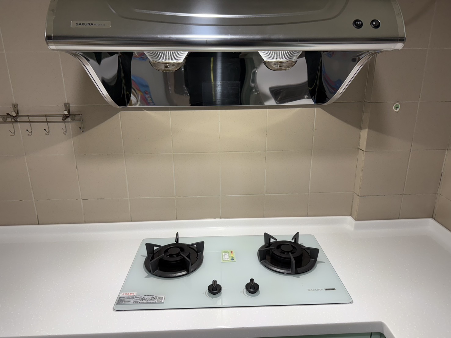 萬華康定路 水槽區細節 下崁單水槽與304不鏽鋼桶身 玮俊T1-620