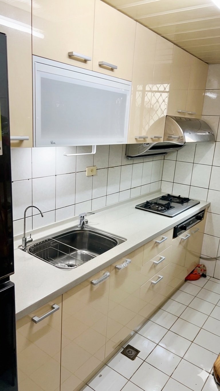 樹林國凱街 長輩日常下廚完工情境 韓國人造石檯面與水晶門板