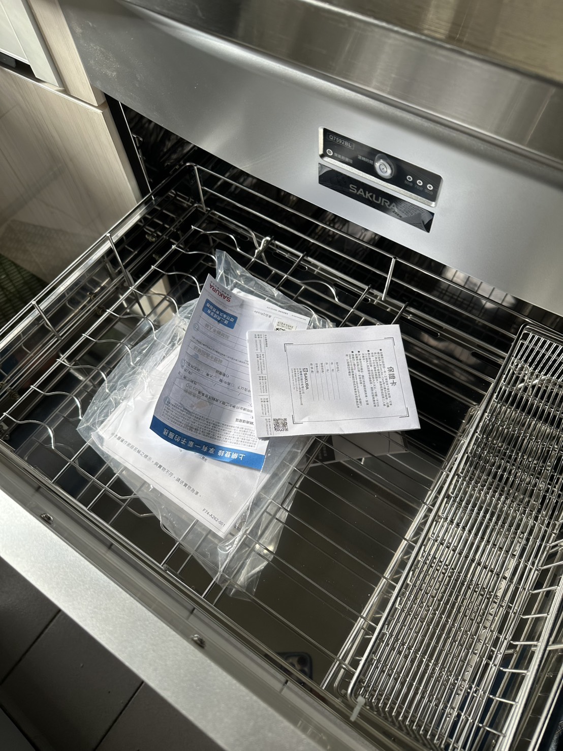 不鏽鋼檯面直角收邊細節