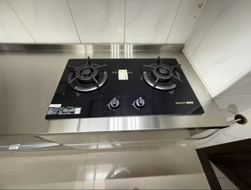 不鏽鋼水槽與流理台配置