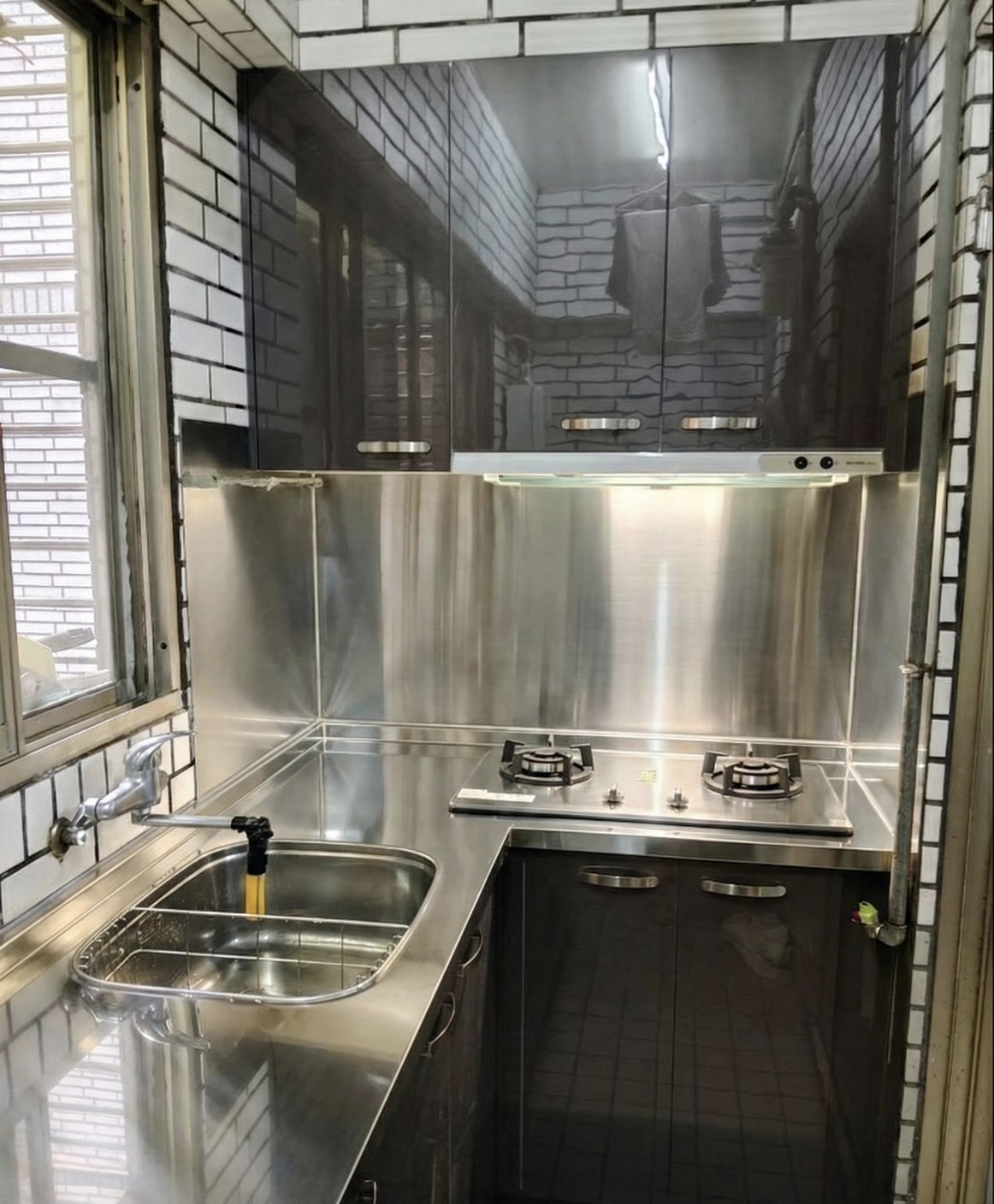 陽台外推區不鏽鋼檯面全景