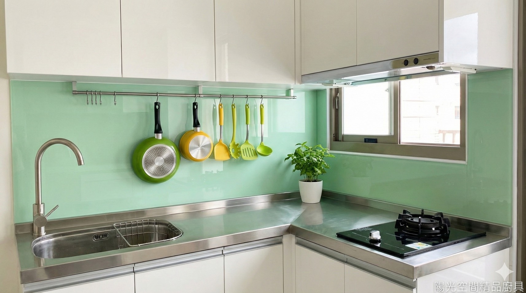 板橋富山街 L 型小廚房 不鏽鋼檯面單口爐配置